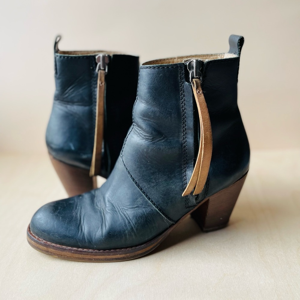 Acne Pistol Black Leather Ankle Boots Size 9